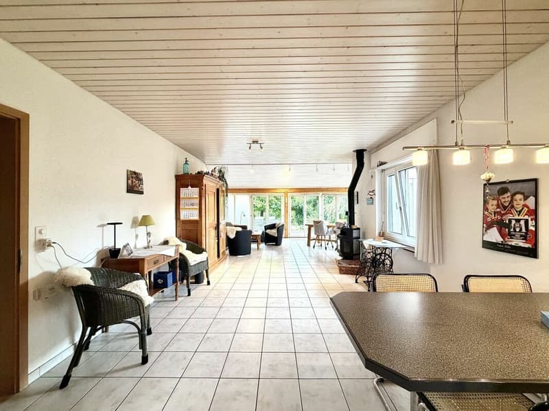 Attraktives Einfamilienhaus mit gepflegtem Garten! (3)