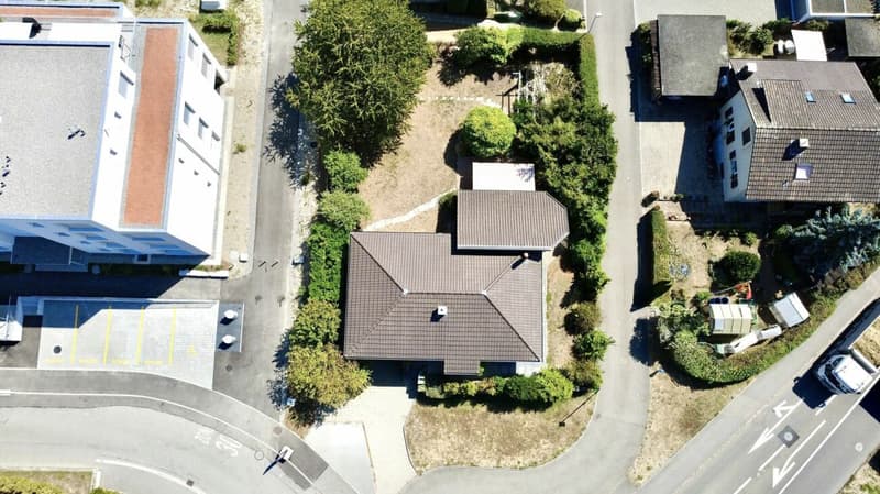 Attraktives Einfamilienhaus mit gepflegtem Garten! (12)