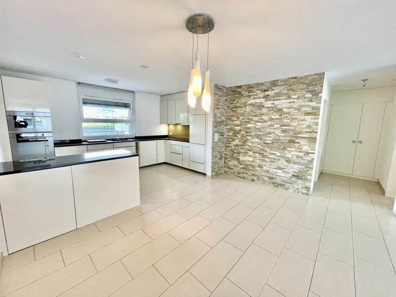 Moderne 4.5 Zimmer Wohnung mit Terrasse & Lift in Luterbach (6)
