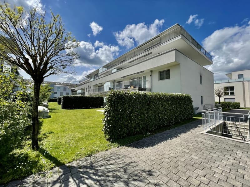 Moderne 4.5 Zimmer Wohnung mit Terrasse & Lift in Luterbach (2)