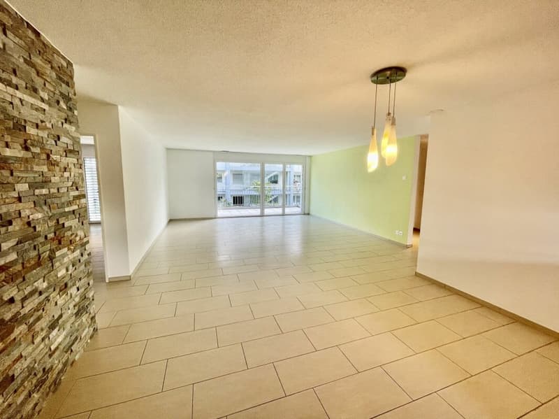Moderne 4.5 Zimmer Wohnung mit Terrasse & Lift in Luterbach (7)