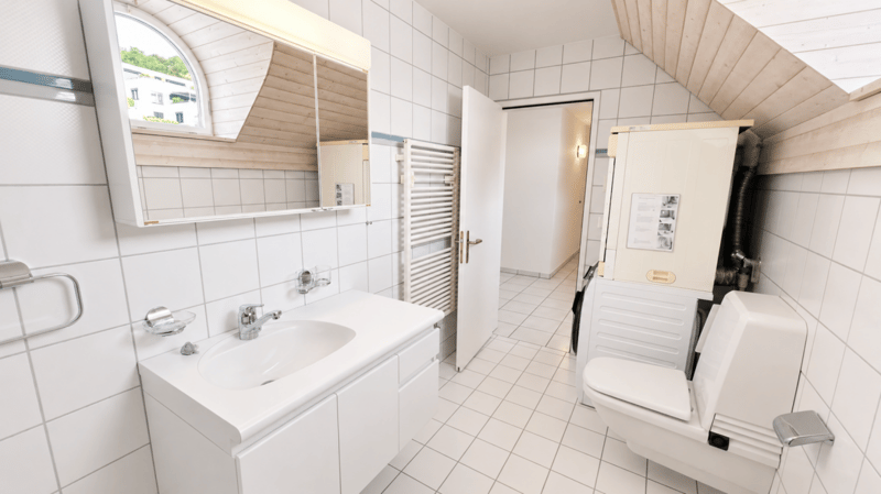 Charmante 2.5-Zimmer-Maisonette an ruhiger Lage (10)