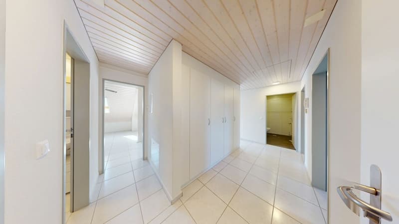 Grosszügige & gepflegte 3.5 Zimmer Maisonette mit Balkon (8)