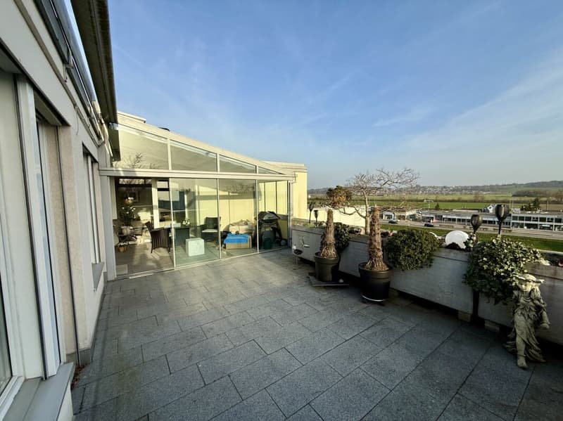 5.5 Zimmer Terrassenwohnung mit grosszügigen Aussenflächen & Weitsicht (16)