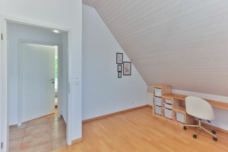 Exklusives Landhaus mit Pool & idyllischem Garten in Pfungen (18)