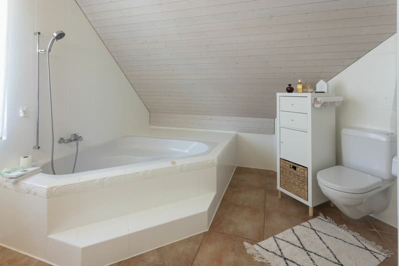 Exklusives Landhaus mit Pool & idyllischem Garten in Pfungen (16)