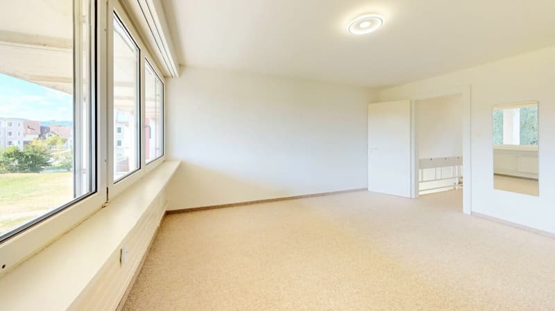 Wohnen auf zwei Ebenen! Charmante 3.5 Zimmer Maisonette mit Blick ins Grüne (8)
