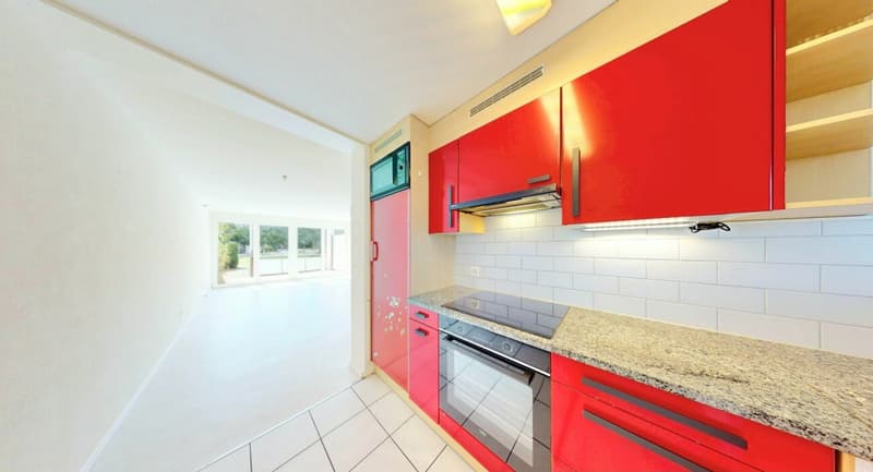Wohnen auf zwei Ebenen! Charmante 3.5 Zimmer Maisonette mit Blick ins Grüne (5)
