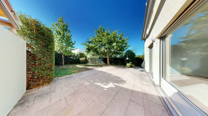 Ihr neues Familienglück, grosszügiges 5.5 Zimmer Eckhaus mit privatem Garten! (8)
