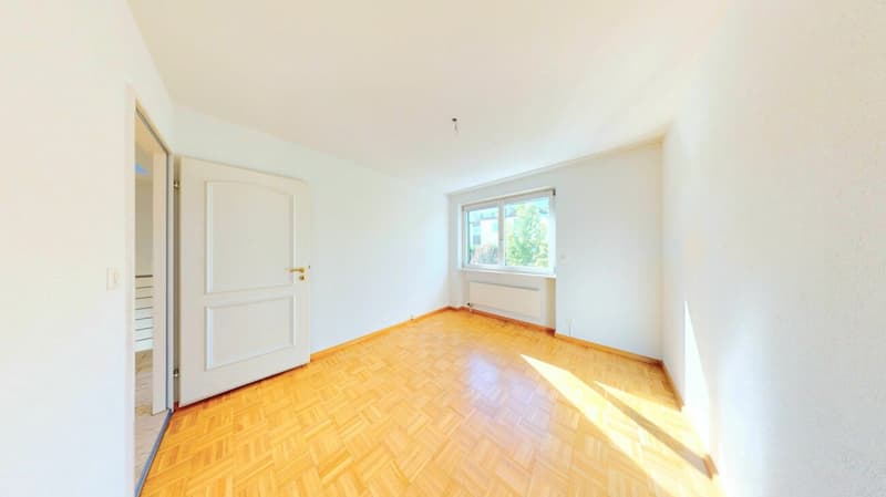 Ihr neues Familienglück, grosszügiges 5.5 Zimmer Eckhaus mit privatem Garten! (16)
