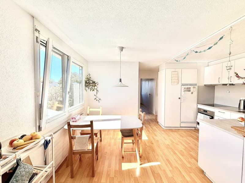 Attraktive 3.5 Zimmer-Wohnung in Moosseedorf! (2)