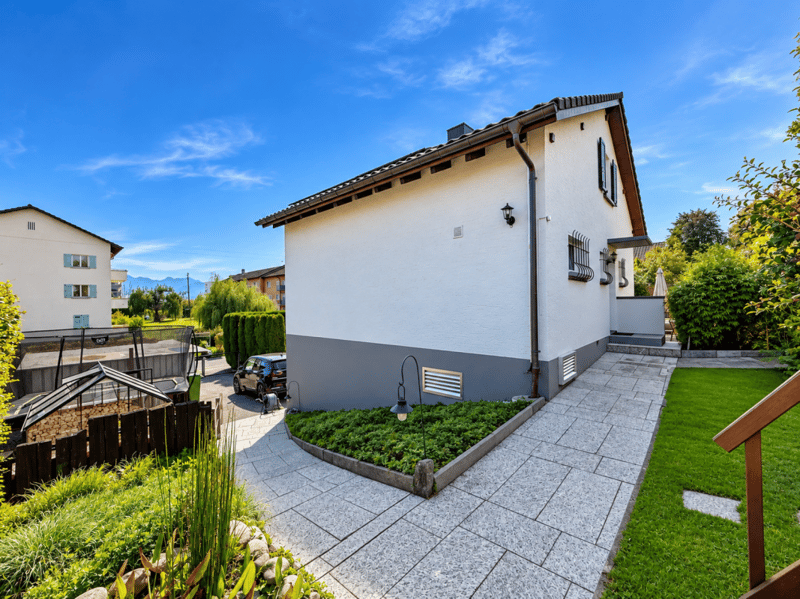 Freistehendes EFH - umfassend saniert und liebevoll gepflegt (4)