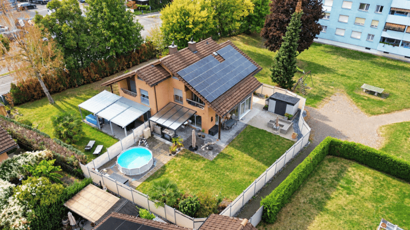 Attraktives 4.5 Zimmer Doppeleinfamilienhaus mit grossem Garten (1)