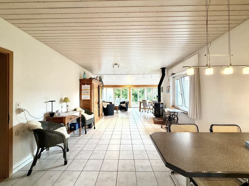 Attraktives Einfamilienhaus mit gepflegtem Garten! (3)