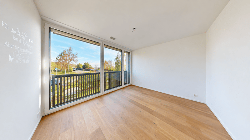 Wohnen mit Weitblick! 4.5 Zimmer Eckhaus mit Garten und Innenhof (11)