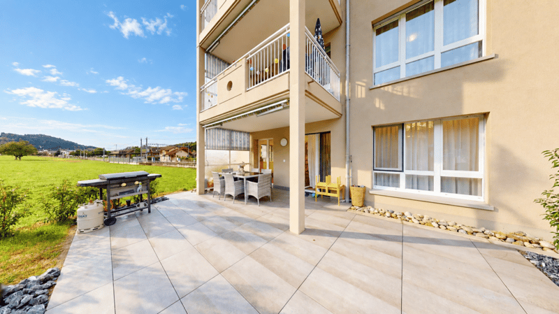 3.5 Zimmer Gartenwohnung mit sonnigem Sitzplatz und Blick ins Grüne (10)