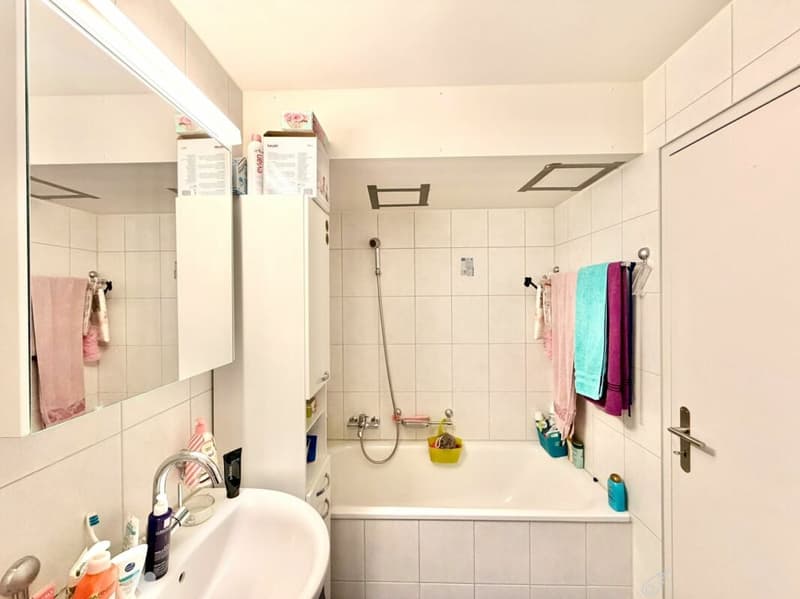Attraktive 3.5-Zimmer-Wohnung im Herzen von Biel! (4)