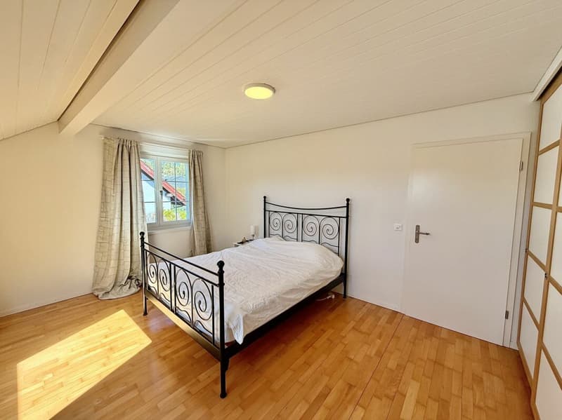 Charmantes Einfamilienhaus mit grosszügigem Garten! (12)