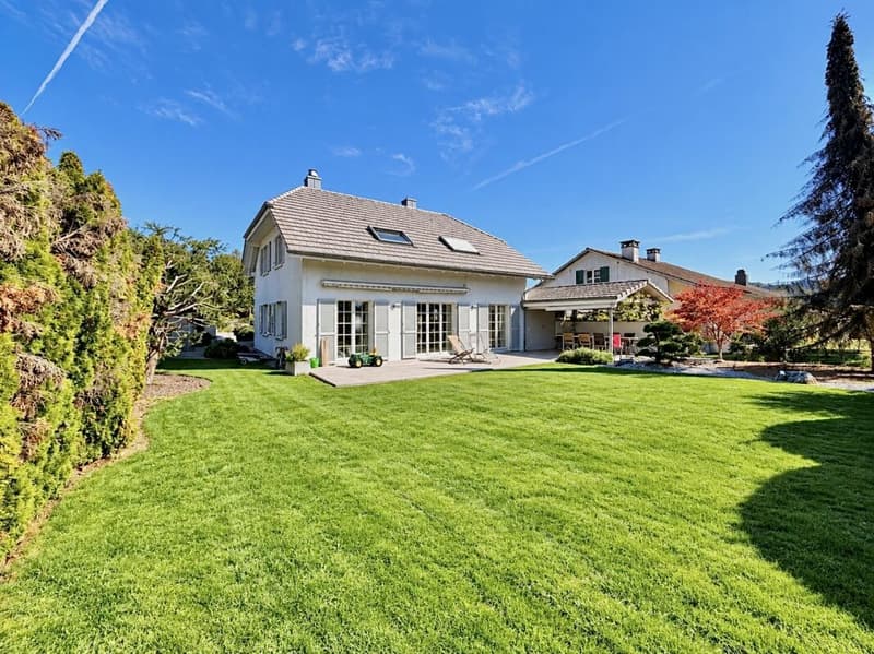 Charmantes Einfamilienhaus mit grosszügigem Garten! (1)