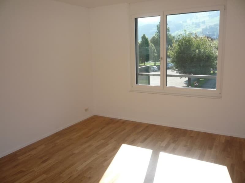 Helle 3.5-Zimmerwohnung mit grossem Balkon und schönem Ausblick (6)