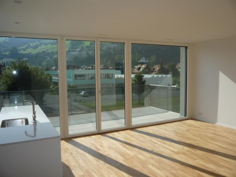 Helle 3.5-Zimmerwohnung mit grossem Balkon und schönem Ausblick (3)