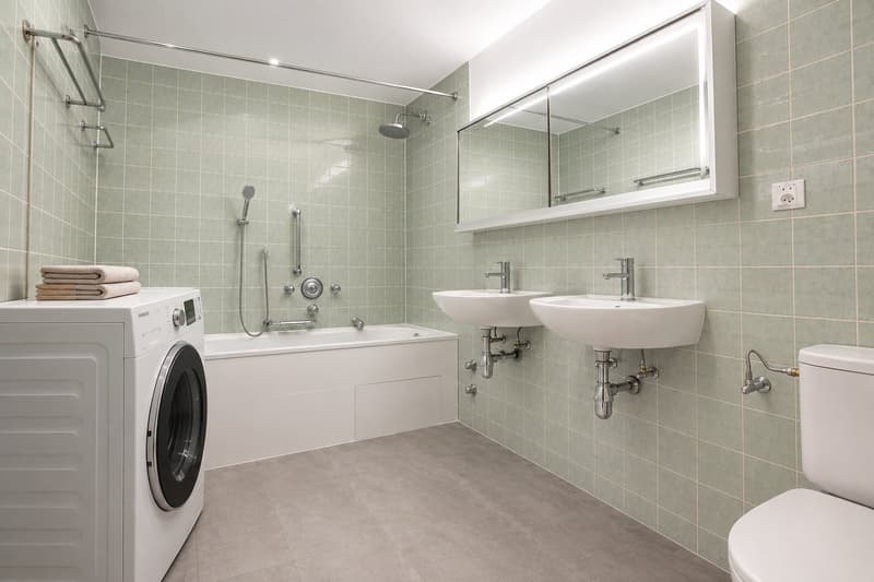 RARE: unique 4.5 room apartment in a private residence/spacieux 4.5 pièces dans une résidence privée (6)