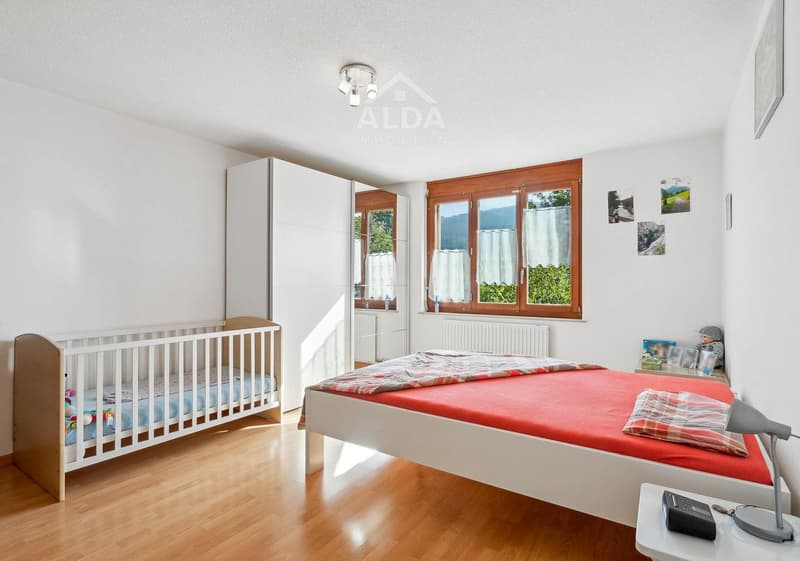 3.5-room apartment with south balcony and view, Plasselb (10)