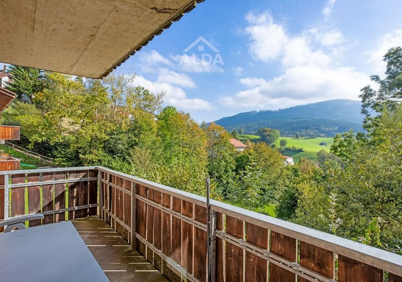 3.5-room apartment with south balcony and view, Plasselb (6)