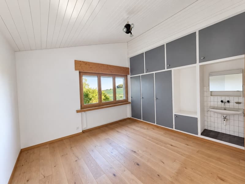5.5-Zimmer-Haus mit Garten in Gempenach mieten (13)