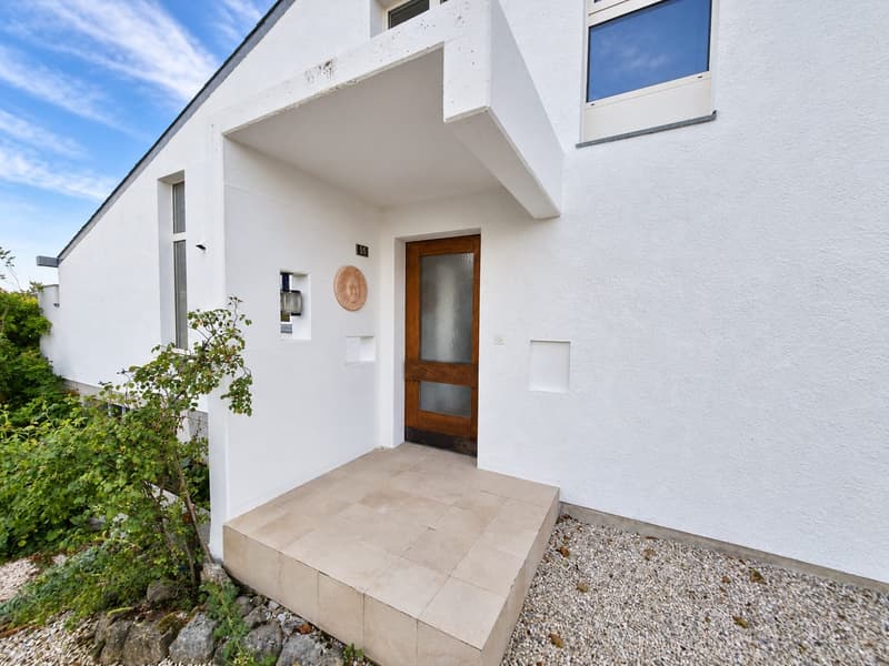 5.5-Zimmer-Haus mit Garten in Gempenach mieten (1)