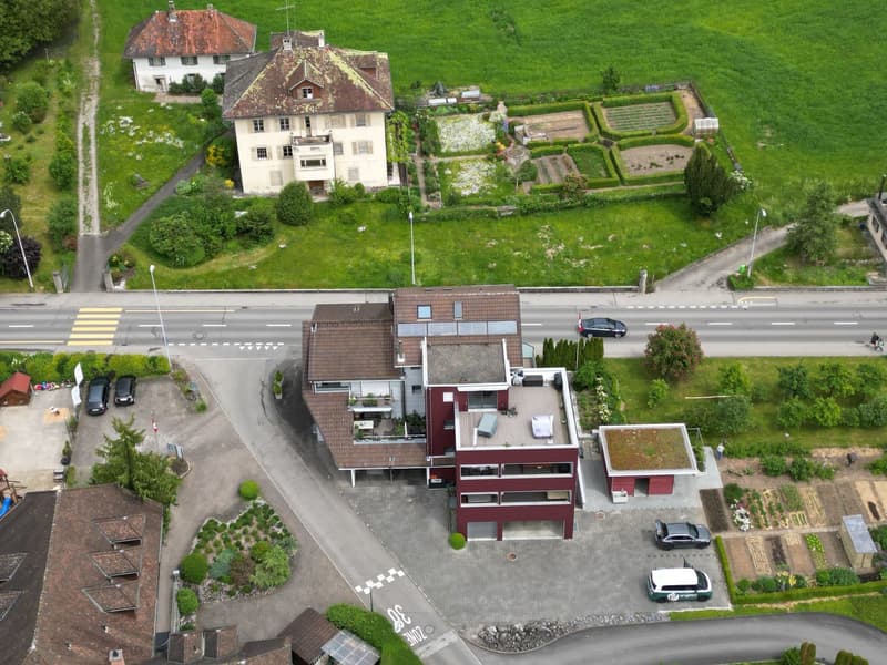 Appartamento luminoso 4.5 locali con balcone e garage a Hitzkirch (1)