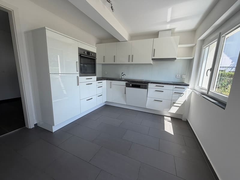 Cozy 3.5-room ground-floor apartment in Beringen (2)