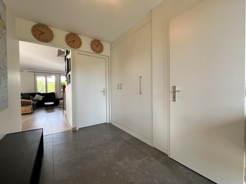 Schönes 5,5-Zimmer-Einfamilienhaus mit Garten, Terrasse und 2 Parkplätzen - Exklusiv ! - (8)