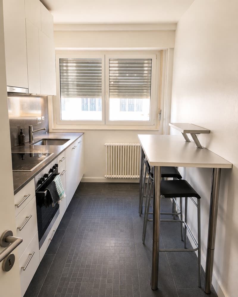 Magnifique appartement de 2,5 pièces au Paquis avec balcon (1)
