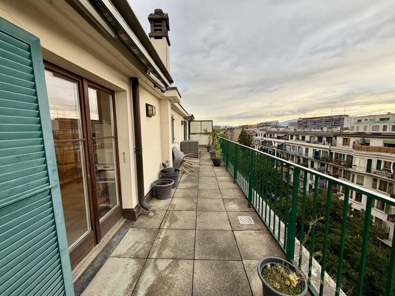 Appartement 4,5 pièces en attique situé dans le quartier de Saint-Gervais. (7)