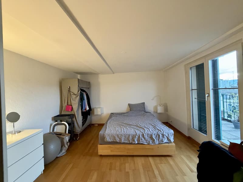 Appartement 4,5 pièces en attique situé dans le quartier de Saint-Gervais. (10)