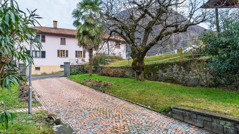 Spacious House with Garden in Roveredo (5)