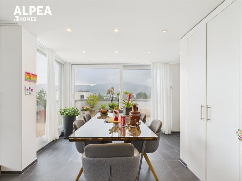 Penthouse apartment with panoramic view – stylishly renovated (1)