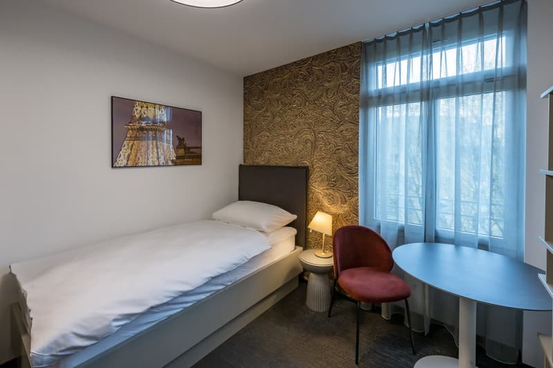 Neues möbliertes Studio an sehr zentraler Lage in Kriens (2)