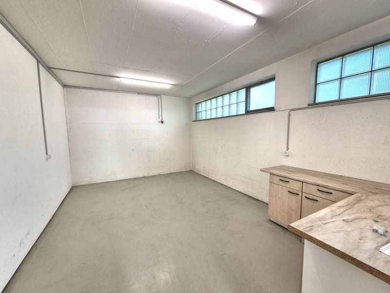 266 m² commercial space on the lower ground floor on Bahnhofstrasse in Mellingen (8)