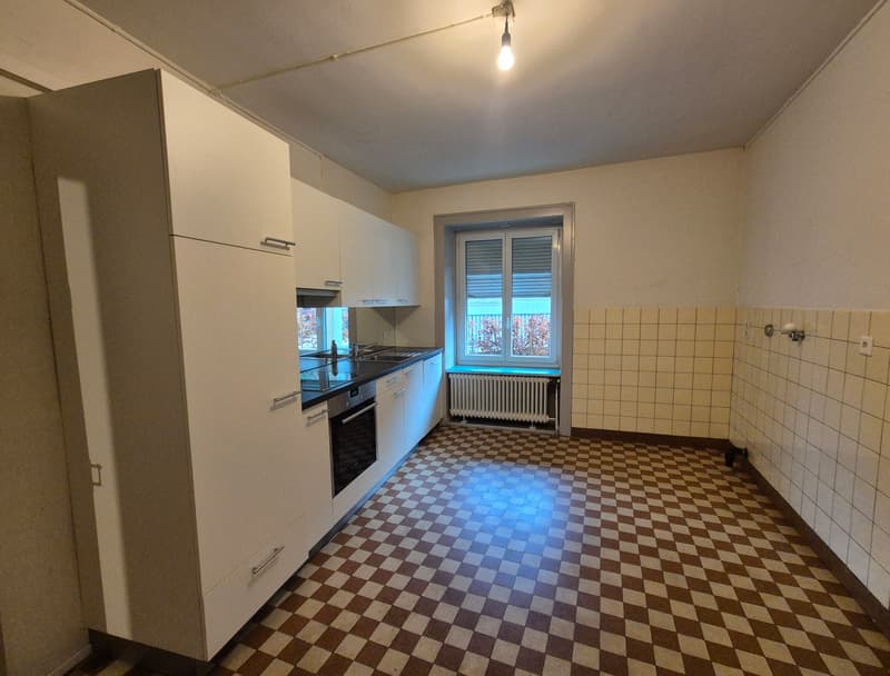 Appartamento di charme 4.5 locali in un edificio storico cerca nuovi residenti (4)