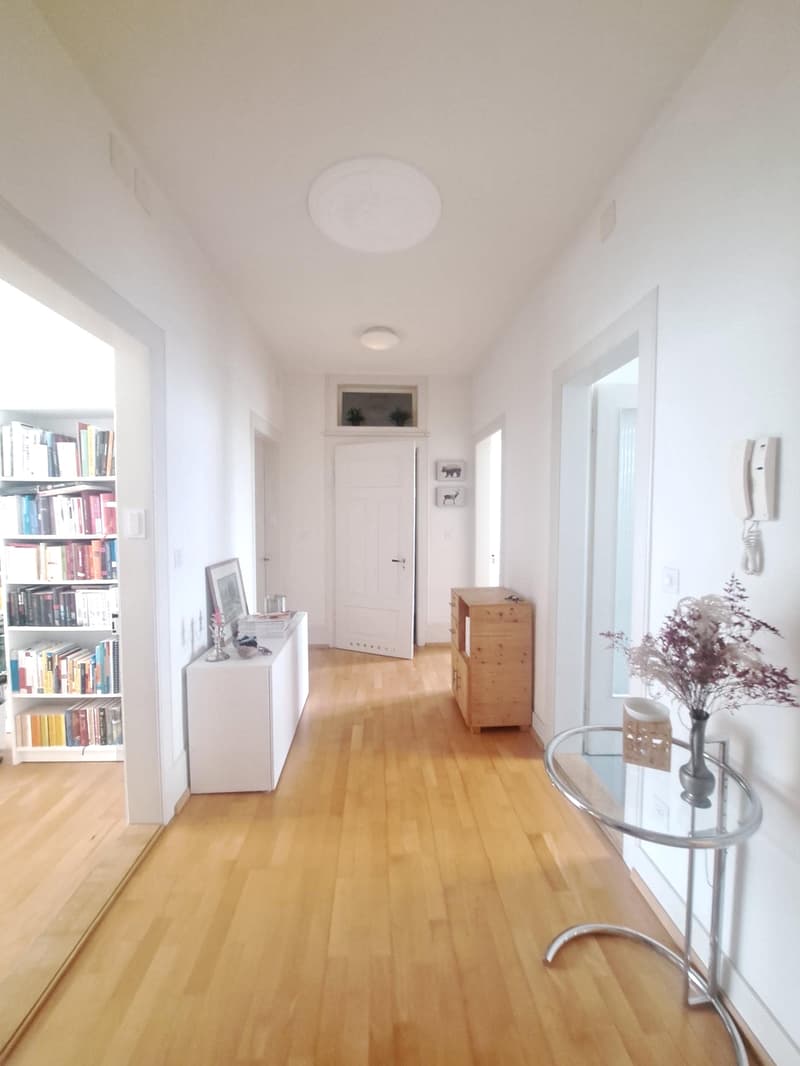 Charmante 4-Zimmer-Altbauwohnung im Herzen von Baden (1)