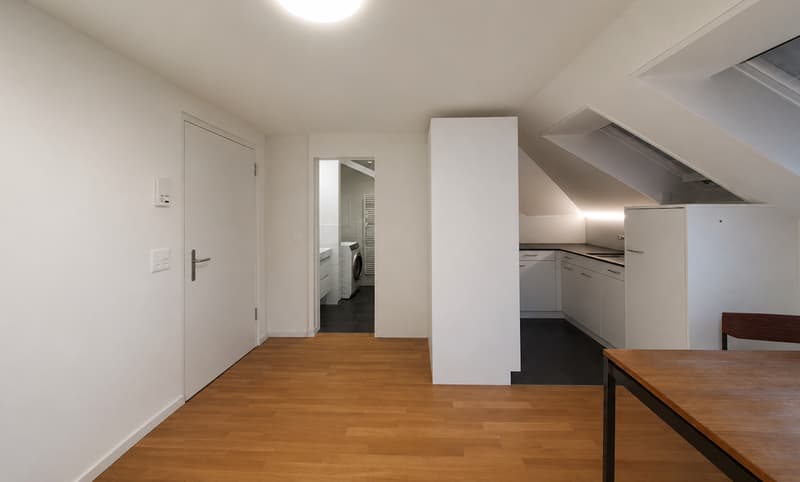 35 m²  Charmante Dachgeschosswohnung im Herzen von Baden (3)