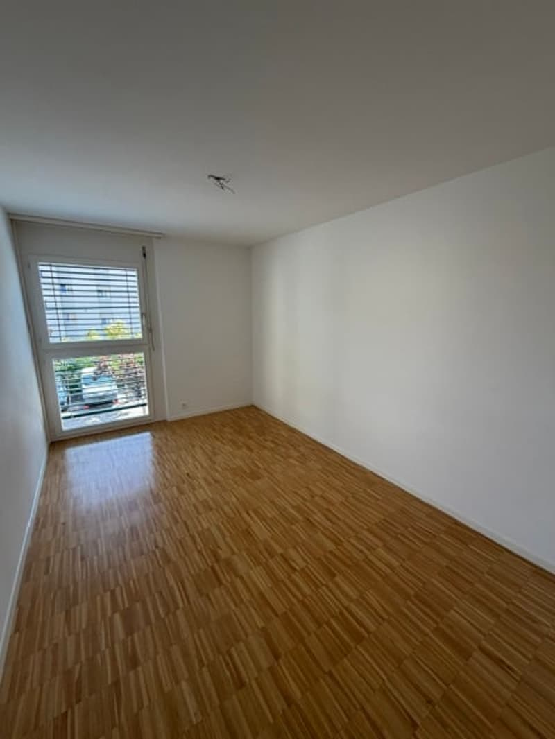 Appartement 4.5 pièces rénové avec balcon à CRESSIER (8)