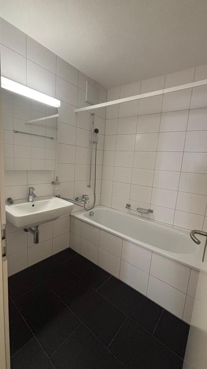 49067.01.0301_Badezimmer_1.jpg