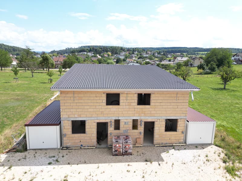 Construisez votre vision   Deux maisons à terminer dans un écrin de verdure (4)