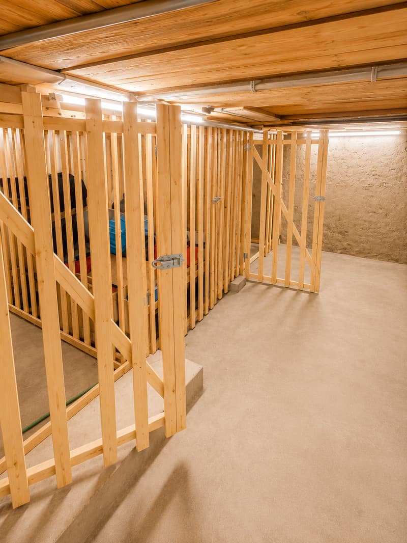 Edificio di rendita ad Alle 150 m² (12)