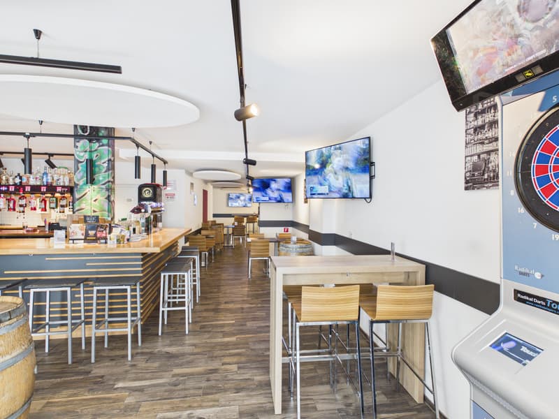 Lokal Gewerbe zu vermieten in Porrentruy, ca. 200 m² mit ausgebauter Bar und großem Keller (4)