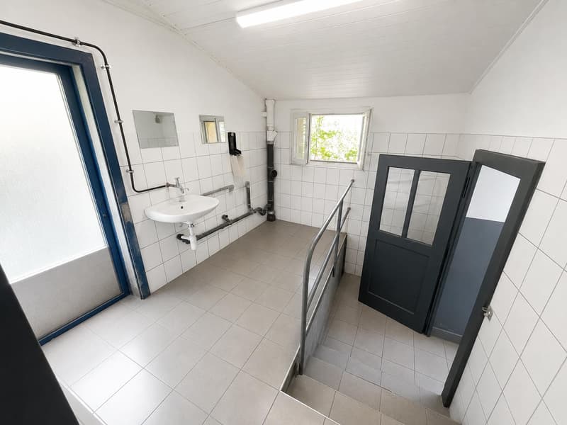 Locaux commerciaux, artisanaux ou de stockage à louer à Saint-Ursanne (6)