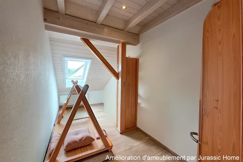 Contemporary loft of 4.5 rooms, 153 m² of volume and light in Alle (12)